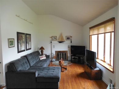 24 E Point Ln, Hampton Bays, NY 11946 - photo 3