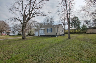 314 W Schell St, Gallatin, TN 37066 - photo 2