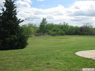 3529 E Oakridge St, Broken Arrow, OK 74014 - photo 2