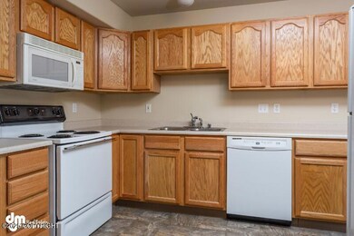 7016 Weimer Rd unit 29, Anchorage, AK 99502 - photo 3