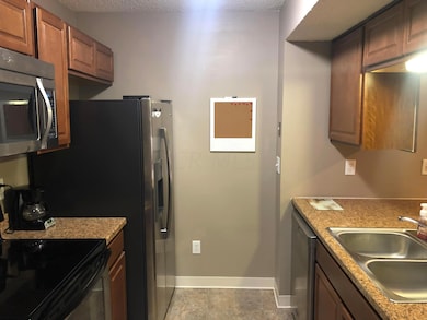 2547 Dahlia Way unit 28D, Columbus, OH 43235 - photo 5