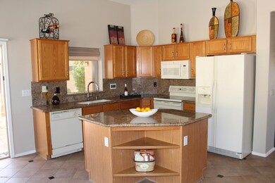25239 N 40th Ln, Phoenix, AZ 85083 - photo 7