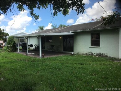 15019 SW 67th Ln, Miami, FL 33193 - photo 6