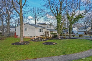 10 Wren Ct, Edison, NJ 08820 - photo 4