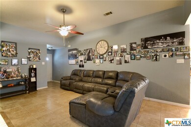 812 Northern Dancer Dr, Copperas Cove, TX 76522 - photo 3