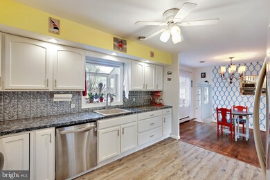 208 Beach Rd, Pasadena, MD 21122 - photo 5