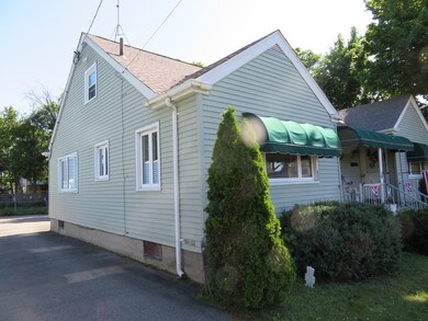 822 New Boston Rd, Fall River, MA 02720 - photo 2