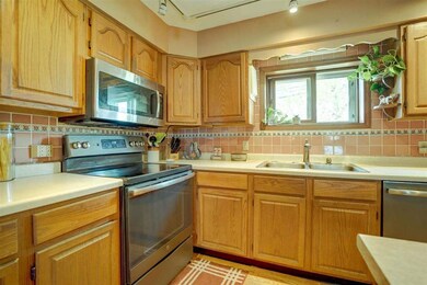 839 Janesville St, Oregon, WI 53575 - photo 6