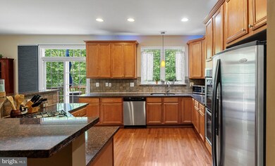 9756 Corbett Cir, Manassas Park, VA 20111 - photo 7