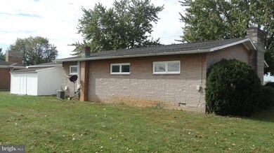 806 S Washington St, Greencastle, PA 17225 - photo 7