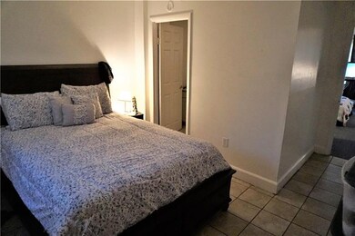 Apt 4 -Second fl Front