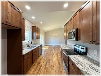 191 Jefferson Place, Walhalla, SC 29691 - photo 6