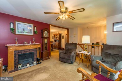 109 N 4th St, Womelsdorf, PA 19567 - photo 4