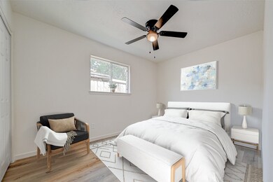 16726 Barcelona Dr, Friendswood, TX 77546 - photo 4