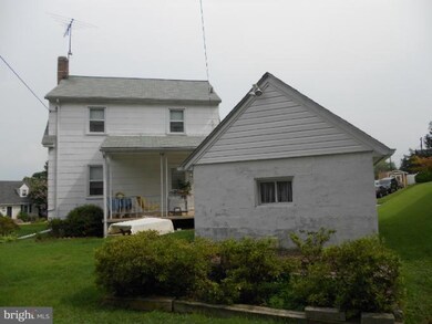 5564 Oakland Rd, Halethorpe, MD 21227 - photo 4