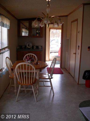 828 Frontier Dr, Bunker Hill, WV 25413 - photo 7