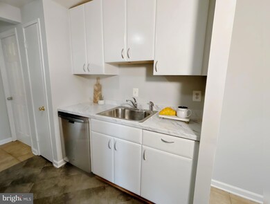112 Duvall Ln unit 78-T-2, Gaithersburg, MD 20877 - photo 3