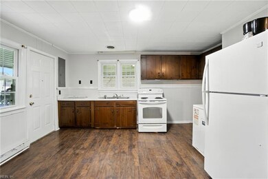 803 Walnut St, Franklin, VA 23851 - photo 6