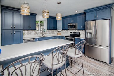 New Kitchen Cabinets