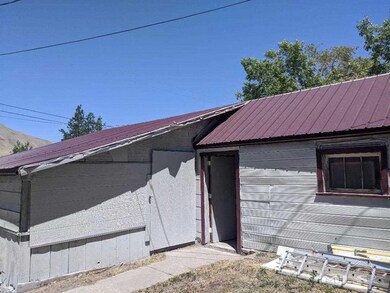 333 Reinhart St, Winnemucca, NV 89445 - photo 3