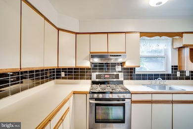 2605 N Winchester St, Arlington, VA 22213 - photo 7