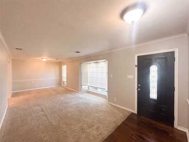 1409 Hillcrest St, Ennis, TX 75119 - photo 2