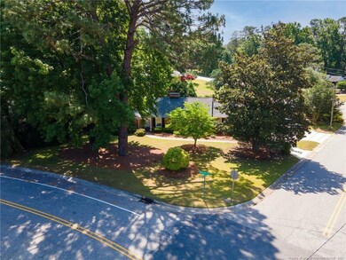 2315 Mirror Lake Dr, Fayetteville, NC 28303 - photo 3