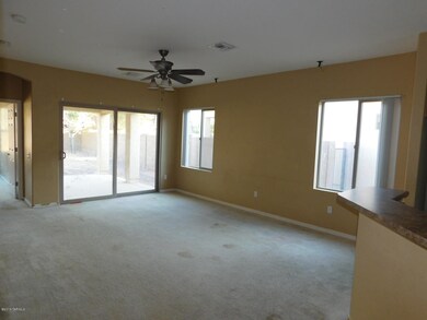 022-196387 Living Room (2)