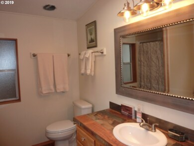 Bathroom, Attached