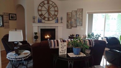 667 Mountain Ave, Central Point, OR 97502 - photo 5