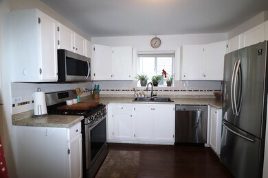 1913 Cherrywood Ct, Joliet, IL 60435 - photo 2