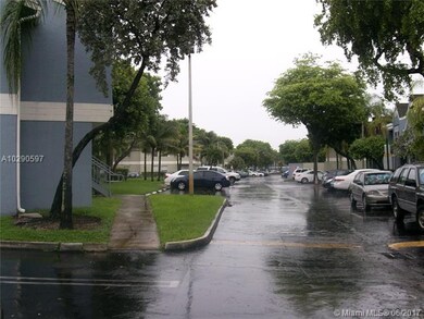 17565 NW 67th Place unit 8, Hialeah, FL 33015 - photo 2