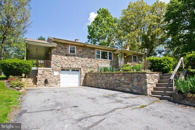 1639 Morningside Dr, Lancaster, PA 17602 - photo 3