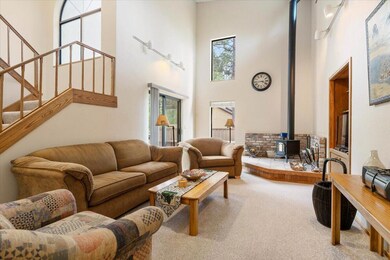 18155 Rager Mountain Ln unit 3, Sunriver, OR 97707 - photo 5