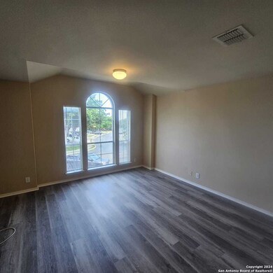 4007 Dunn Oak Dr, San Antonio, TX 78223 - photo 5