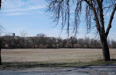 3230 Richmond Rd unit 1st floor, Easton, PA 18040 - photo 2