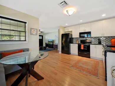 Kitchen/Dining Area