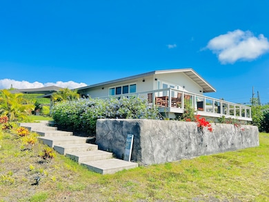 94-1628 Makali'I St, Naalehu, HI 96772 - photo 2