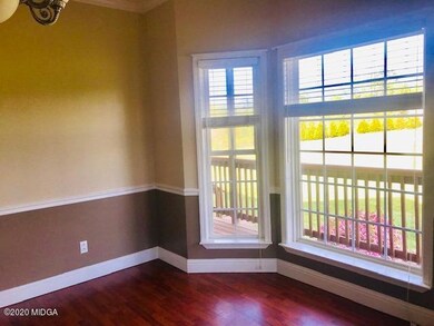 6 Formal Dining