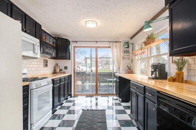 406 W Lincoln St, Nappanee, IN 46550 - photo 5