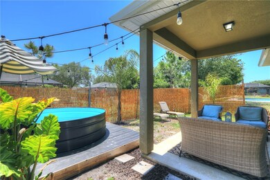 Back Deck w/ Hot 