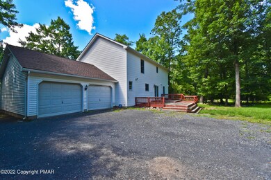 184 Escoll Dr, East Stroudsburg, PA 18301 - photo 2