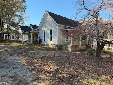 64 Wesley St, Newnan, GA 30263 - photo 2