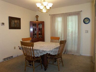Dining Room. Spacious Dining with Access to Sunroom