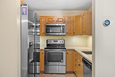 10 Steeple Chase Dr, Hampstead, NH 03841 - photo 5