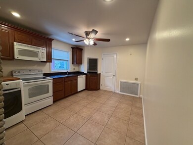 46 Walker St unit 2, Somerville, MA 02144 - photo 4