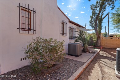 1910 E 10th St, Tucson, AZ 85719 - photo 6