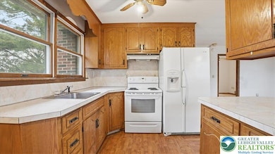 943 Crawford St, Bethlehem, PA 18017 - photo 7