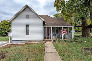 1701 NW Vesper St, Blue Springs, MO 64015 - photo 3