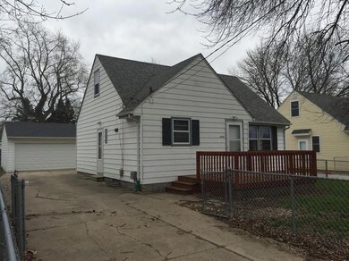 Front with driveway